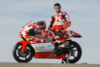 Pepephone llena de lunares la Aprilia de Héctor Barberá