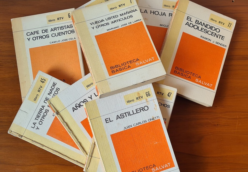 El proyecto editorial más ambicioso del franquismo: Unamuno y Borges en todas las casas de España por 25 pesetas