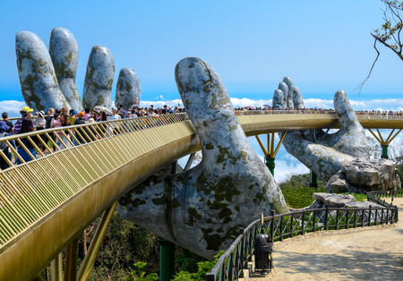 Golden Bridge Da Nang