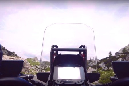 Suzuki V Strom 1000 Pantall