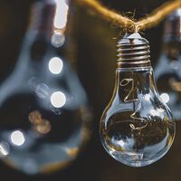 Reformar el mercado eléctrico, más energía nuclear...  Estas son las promesas de PSOE, PP, VOX y Sumar para las elecciones 