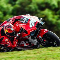 Pol Espargaró ha sufrido un grave accidente en los entrenamientos libres de MotoGP en Portimao