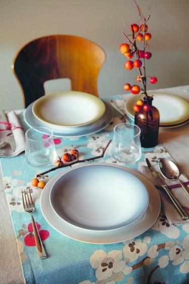 Viste tu mesa con los colores del otoño con la colección Kelly de Guzzini