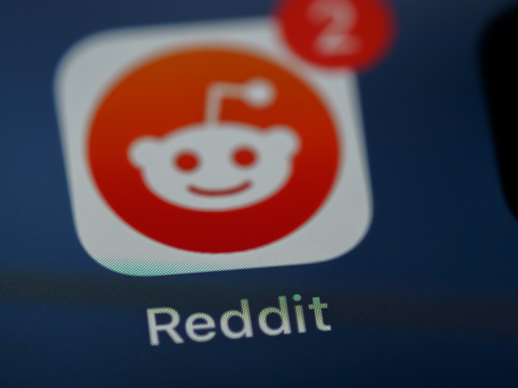 La IA de Reddit ha recomendado el consumo de heroína para tratar el dolor. En realidad es lo más Reddit que podía pasar 