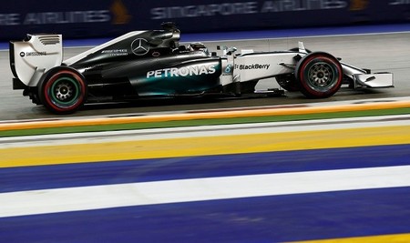 Lewis Hamilton se lleva la pole más reñida y emocionante de la temporada