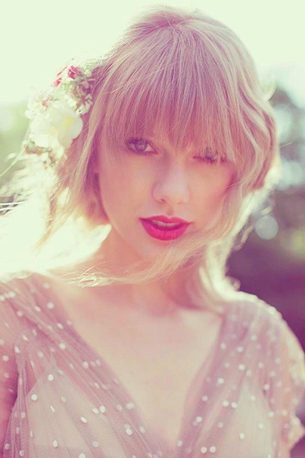 ¡Que Taylor Swift se nos quiere ir a Inglaterra! ¿Tendrá un nuevo amorcillo brit?