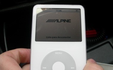 Análisis del Alpine CDE-9881RB para coche, con compatibilidad para el iPod