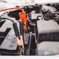 Cómo ayudar a que la batería del coche sufra menos cuando se arranca con temperaturas frías