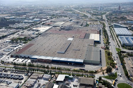 Nissan planea despedir a 600 trabajadores de la Zona Franca para asegurar la rentabilidad de la planta
