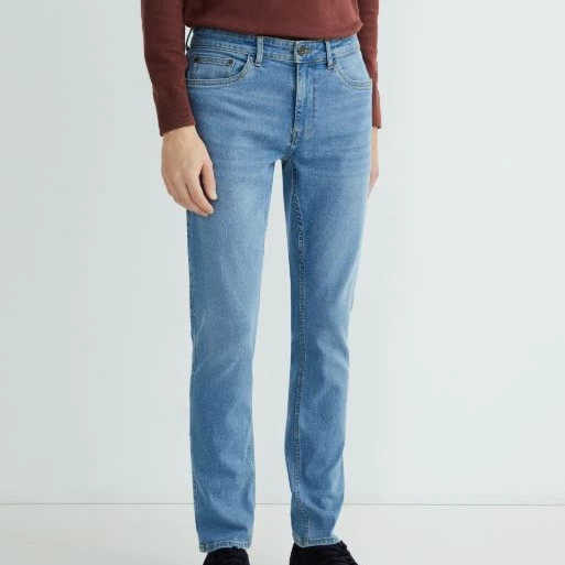 Pantalón vaquero básico hombre slim fit

