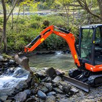 Alguém construiu uma represa em um rio para ter sua própria piscina particular durante dois anos; agora, as autoridades buscam o culpado 