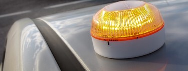 La baliza V-16 tiene muchos problemas: que el fabricante apague sus servidores y te deje sin conexión no es uno de ellos