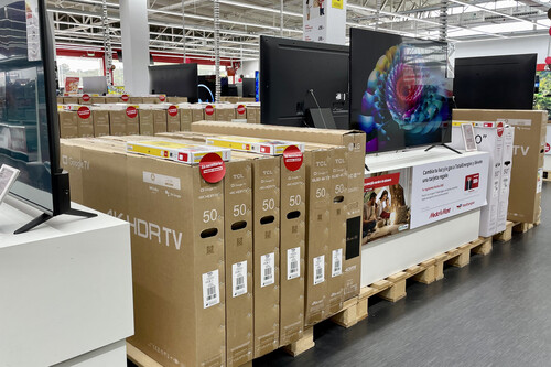 Teles por 89 euros y PS5 por 297 euros: MediaMarkt arranca hoy una liquidación en su outlet