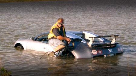 Propietario de Bugatti que se fue al lago podría ir a la cárcel por 20 años