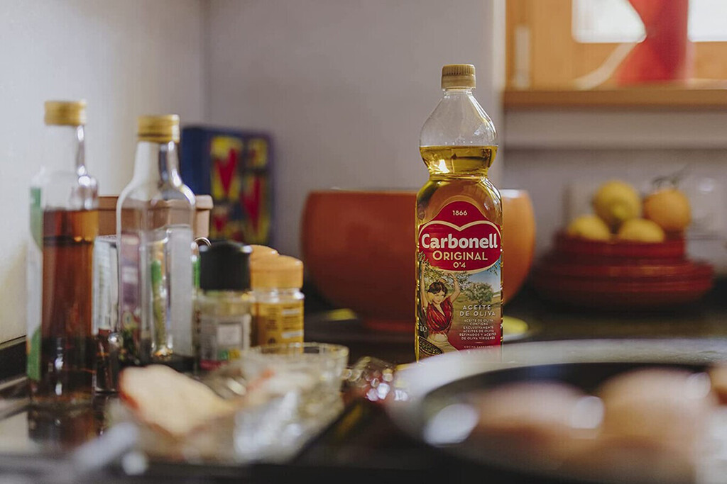 Cómo ahorrar aceite en la cocina con el precio del litro por las nubes: trucos, consejos y utensilios para optimizar su uso