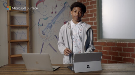 Microsoft compara un modelo antiguo de MacBook Pro en su último anuncio de Surface 7, pasando de largo del iPad