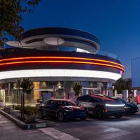 Tras meses de recortes, el Tesla Diner de Elon Musk se enfrenta a un gran problema