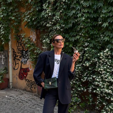 Massimo Dutti se inspira en las Adidas Samba y lanza las zapatillas café con leche que llevarán madres e hijas 24/7