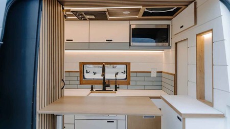 The Shift Camper Van: tamaño camper, equipamiento de autocaravana de lujo