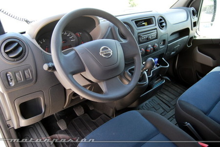 Nissan NV400