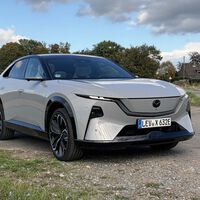 He probado el Mazda CX-6e: un SUV eléctrico con tanta tecnología china que ya no parece un coche japonés, para lo bueno y para lo malo
