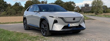 He probado el Mazda CX-6e: un SUV eléctrico con tanta tecnología china que ya no parece un coche japonés, para lo bueno y para lo malo