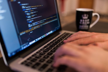Python vuelve a liderar los lenguajes de programación más populares de 2020 de IEEE Spectrum con COBOL reviviendo