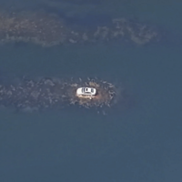 Un Volvo S80 lleva 13 años aparcado en medio de un lago. Y se ha convertido en una atracción turística