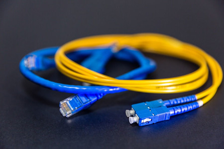 Emprender en el entorno rural, en 2021 todos los pueblos tendrán conexiones de 300 Mbps
