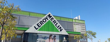 Luz gratis en el jardín, balcón o terraza por 50 euros: el kit solar de Leroy Merlin que puedes instalar tú mismo sin cables