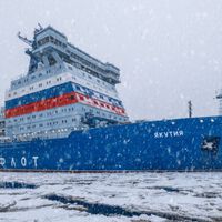 Un gigante nuclear diseñado para abrir paso en el Ártico: así es el rompehielos más moderno de la flota rusa 