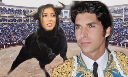 La embestida de Karelys Rodríguez a Cayetano Rivera en una tarde amarga para el torero ¡Menuda cornada!