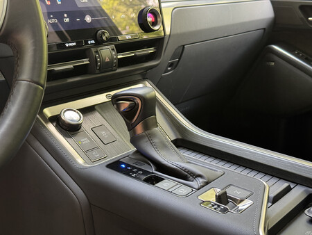 Lexus GX interior