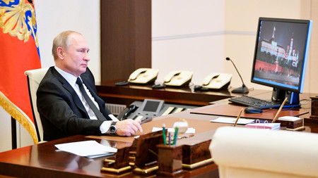 Putin usa Windows XP en su ordenador del Kremlin: se trata de un sistema operativo que dejó de actualizarse hace meses