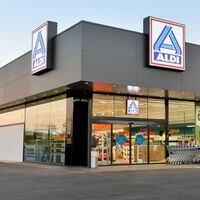 Llega a Aldi el 21 de octubre por 9,99 euros el reloj radiocontrolado con proyector y termómetro ideal para el dormitorio 