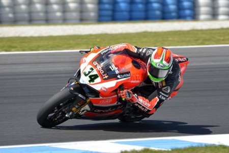Superbikes Italia 2015: Davide Giugliano vuelve a la acción