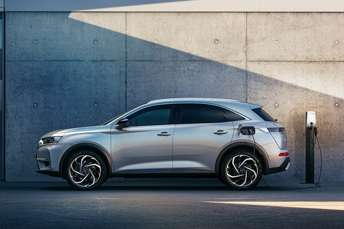 Los coches híbridos enchufables y sus consumos poco realistas: el disparo en el pie de la UE al publicar los datos de homologación