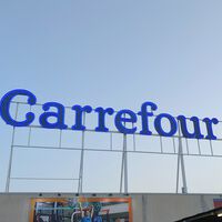 Carrefour le da vida a tu terraza con este conjunto de muebles económico y elegante que no vas a querer perderte