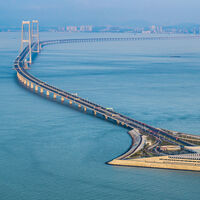 China ha construido un monstruo que es al mismo tiempo macropuente, túnel y museo: una superestructura por la que pasan al día casi 90.000 coches