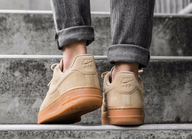 nike air force 1 lv8 brown suede