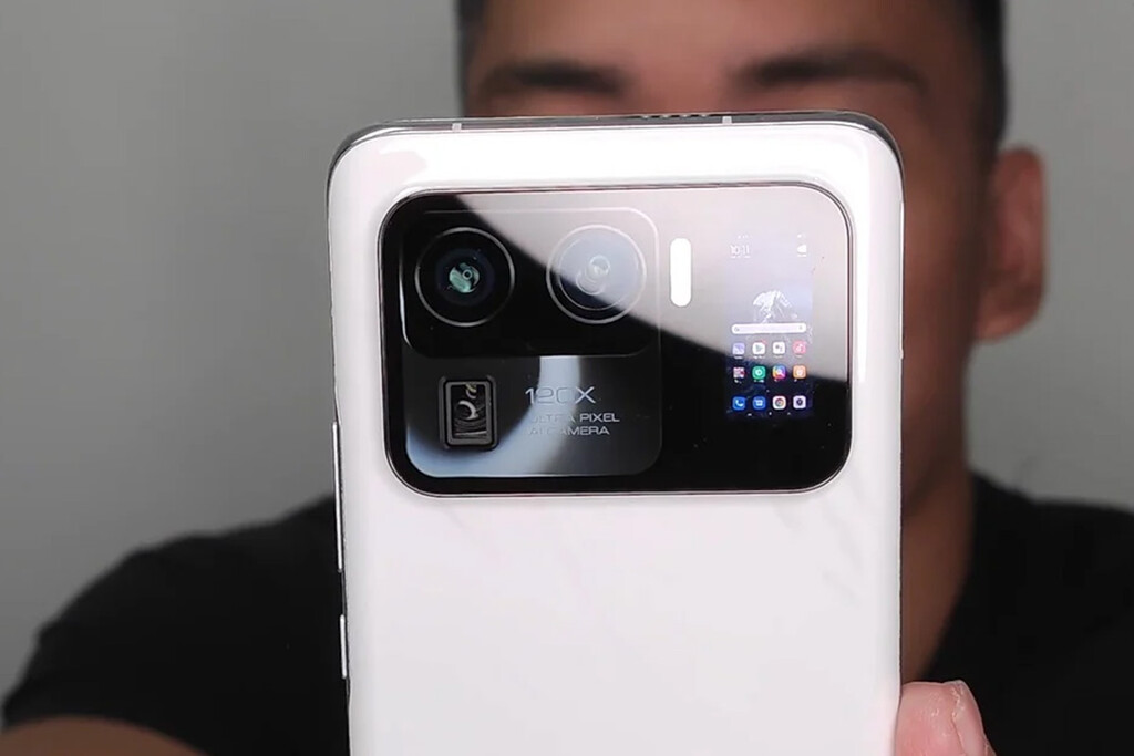 El Xiaomi Mi 11 Ultra se filtra con una enorme cámara con pantalla secundaria