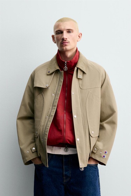 Zara Y Champion Firman Las Chaquetas Mas Retro Del Otono Tienen Ese Aspecto Vintage Perfecto Que Las Vas A Llevar En Cualquier Look