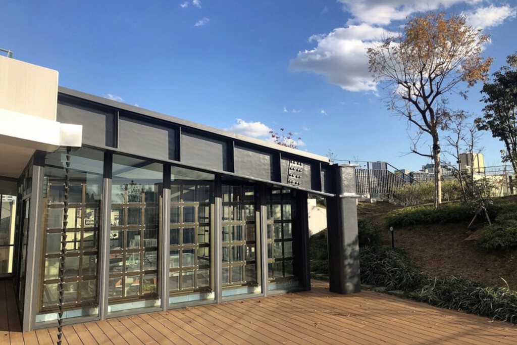 Estas ventanas quieren jubilar a las placas solares: generan electricidad y permiten ahorrar en calefacción 
