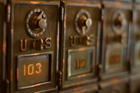 El buzón de Correos se reinventa, ahora servirá para recoger envíos de tiendas online