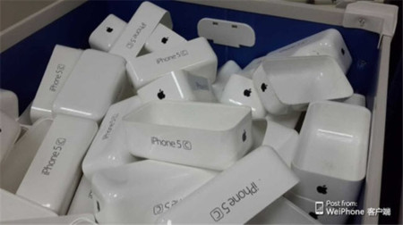 Las cajas de los iPhone 5C al descubierto