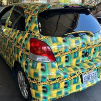Usaron inteligencia artificial para crear un wrap de autos que los volviera indetectables ante cámaras y radares. Resulta que funciona