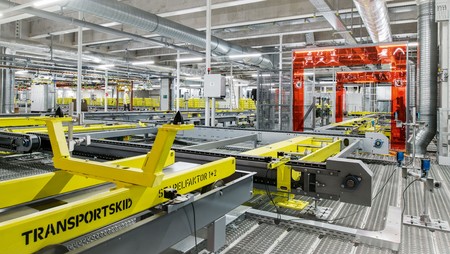 Porsche Taycan Zuffenhausen 2020 010