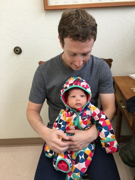 Zuckerberg lleva a su hija al médico y demuestra que está a favor de las vacunas
