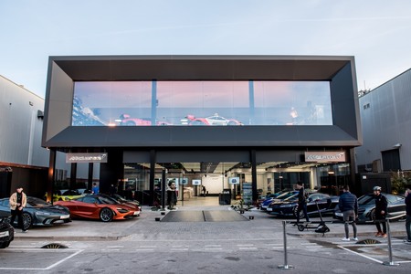 McLaren Barcelona vista exterior