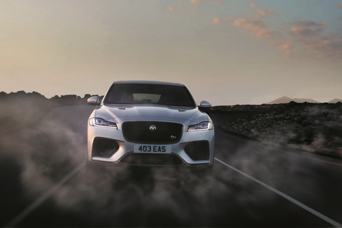 El Jaguar F-Pace SVR ruge con 550 hp para erizarnos la piel